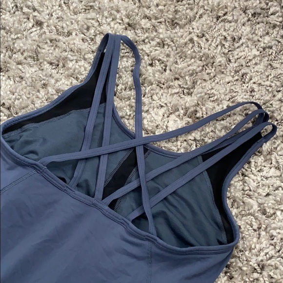 Strappy yoga top - Picture 3 of 3